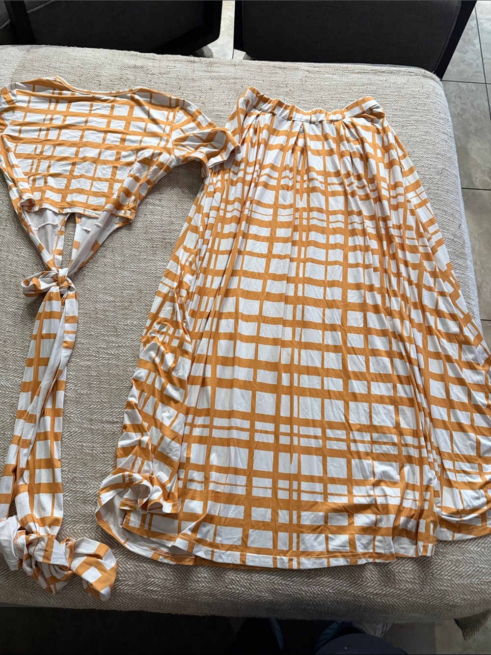 B29 White and Mustard Plaid Maxi Skirt set